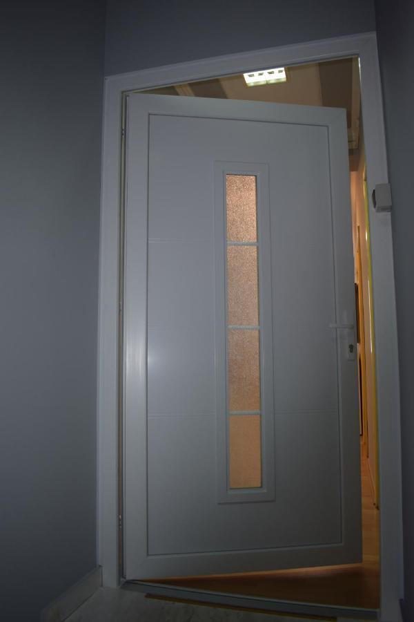 Klara'S Apartment Ниш Экстерьер фото